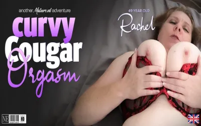 See curvy 49 year old Big tit and big ass cougar Rachel masturbate in her bedroom