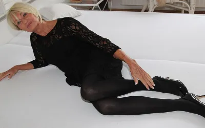 Sexy German Grandma Masturbating - Mature.nl