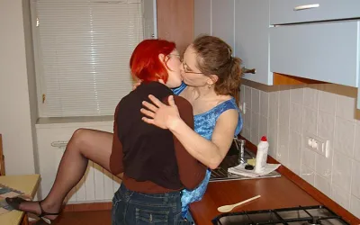 The Lesbian Teacher Becomes the Student - Mature.nl