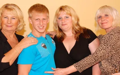 This Dude Is Partying with Three Mature Sluts - Mature.nl