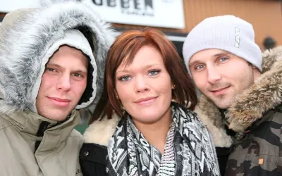 This Mature Slut Loves to Suck and Fuck Two Guys - Mature.nl