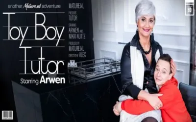 Tutor Arwen is a MILF that loves to seduce toyboys